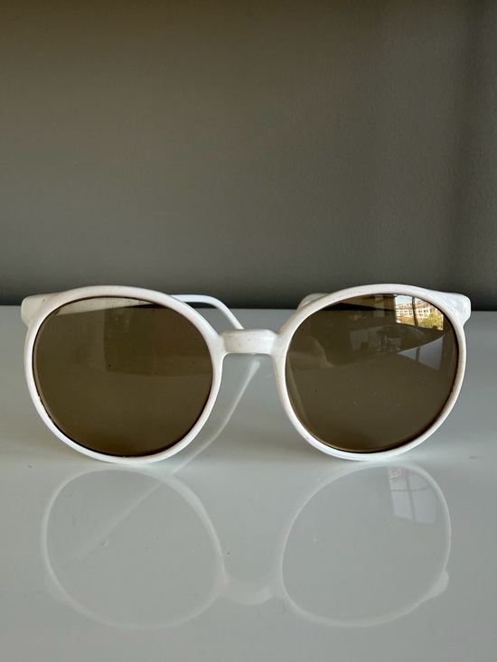 Accessories - Vintage 70s White Round Frame Sunglasses with Brown Lenses